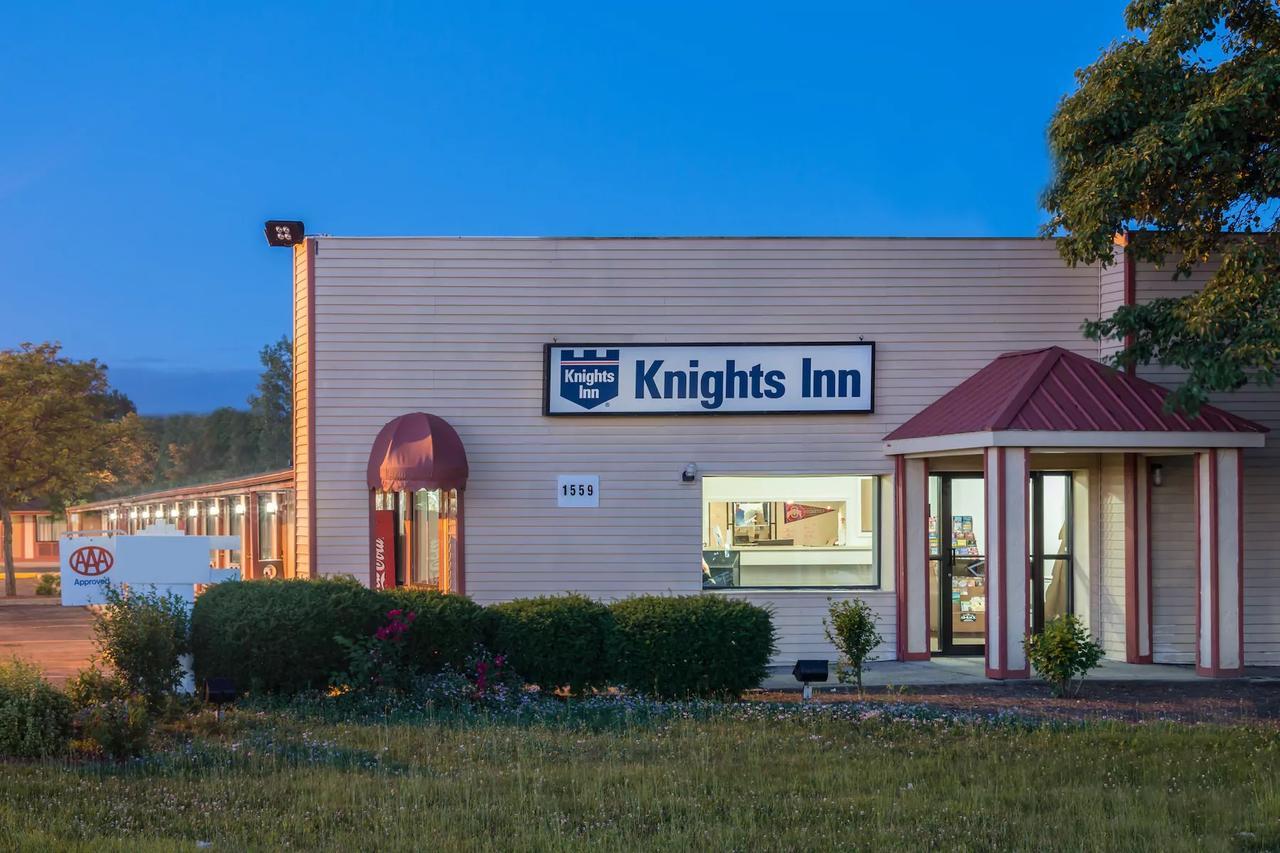 Knights Inn Columbus/Franklinton エクステリア 写真